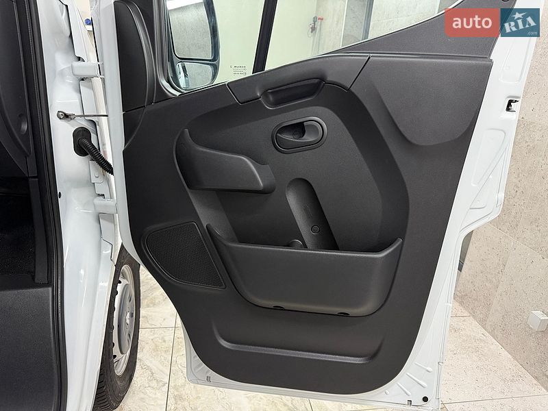Вантажний фургон Renault Master 2022 в Полтаві