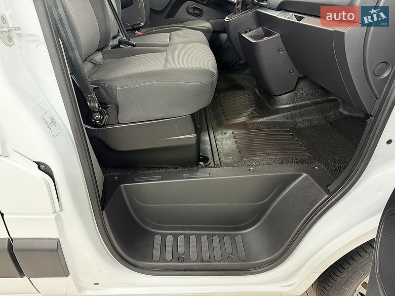 Вантажний фургон Renault Master 2022 в Полтаві