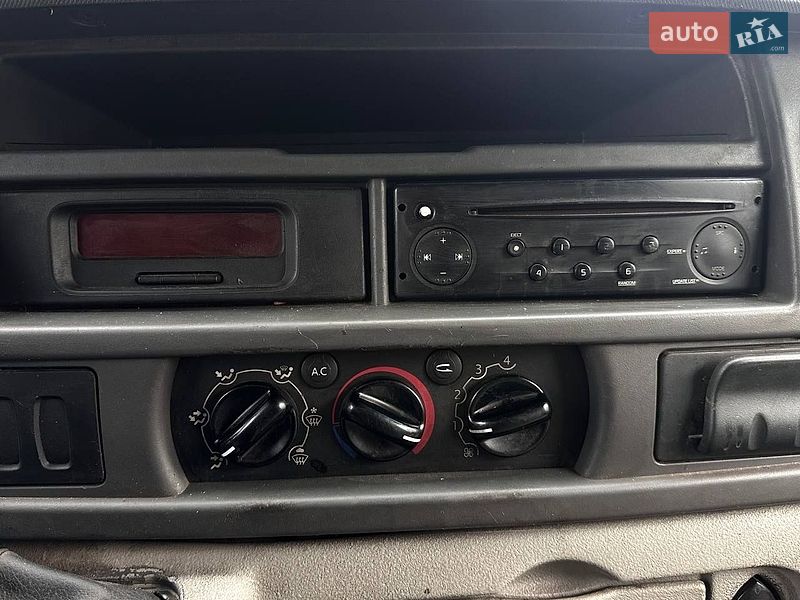 Грузопассажирский фургон Renault Master 2008 в Киеве