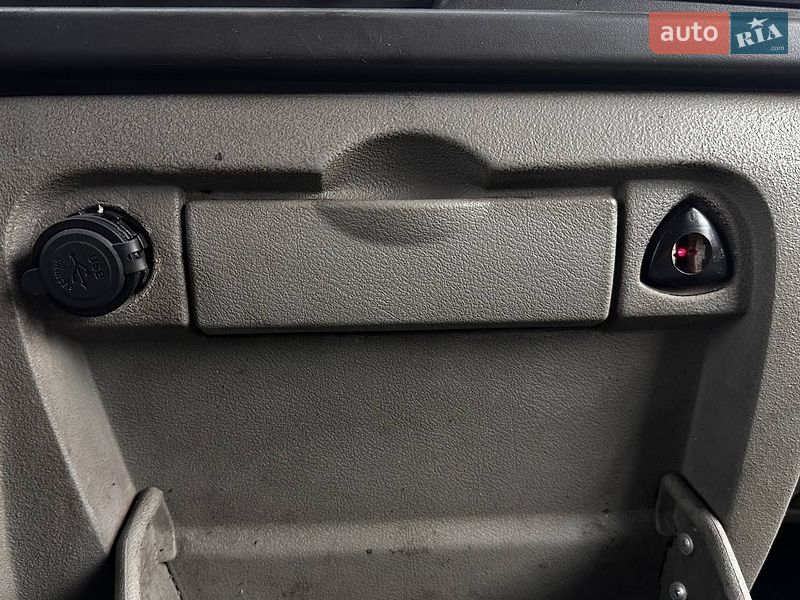 Грузопассажирский фургон Renault Master 2008 в Киеве