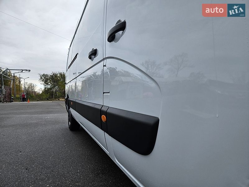 Мікроавтобус вантажний (до 3,5т) Renault Master 2021 в Бердичеві