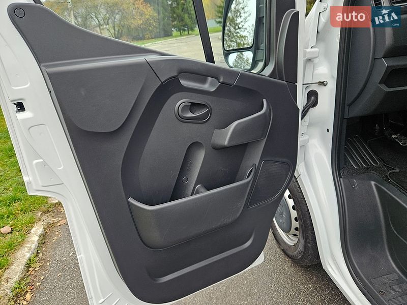 Мікроавтобус вантажний (до 3,5т) Renault Master 2021 в Бердичеві