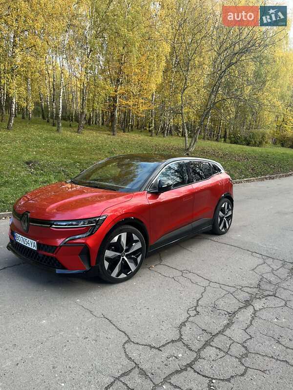 Седан Renault Megane E-Tech Electric