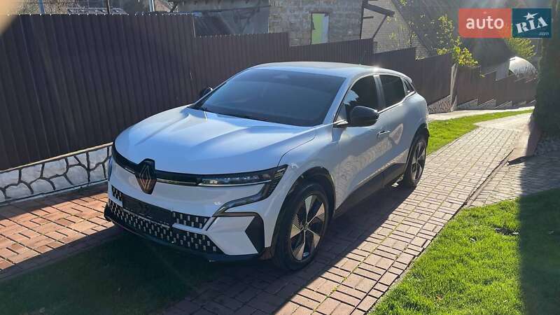Внедорожник / Кроссовер Renault Megane E-Tech Electric