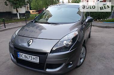 Renault Megane Scenic  2010