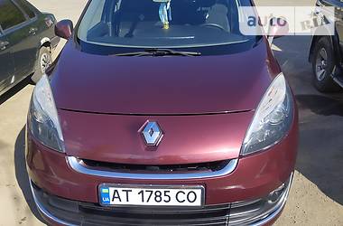 Renault Megane Scenic  2012