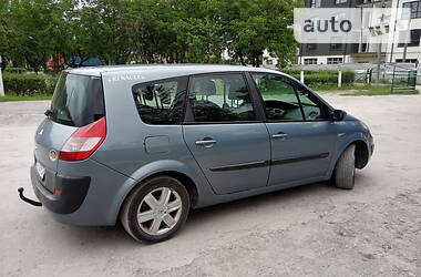 Renault Megane Scenic  2004