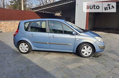 Renault Megane Scenic  2004