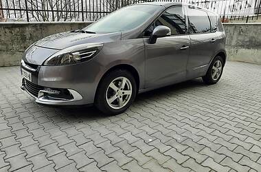 Renault Megane Scenic  2012