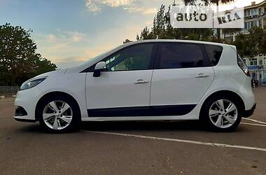 Renault Megane Scenic  2012