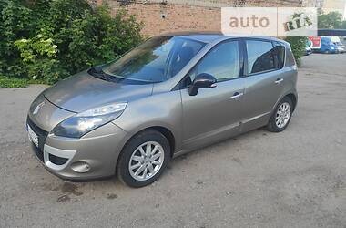 Renault Megane Scenic  2011