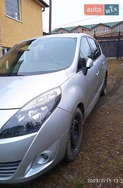 Renault Megane Scenic  2011