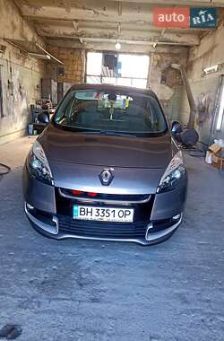 Renault Megane Scenic 2012