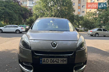 Renault Megane Scenic  2012