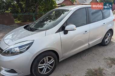 Renault Megane Scenic  2015