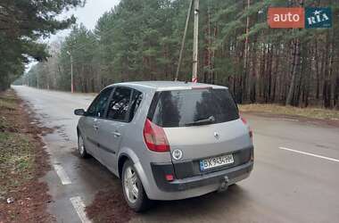 Renault Megane Scenic  2004