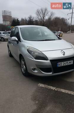 Renault Megane Scenic  2011