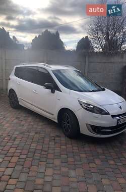 Renault Megane Scenic  2012