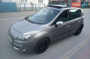 Renault Megane Scenic 2011