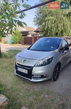 Renault Megane Scenic  2012