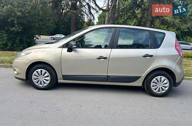 Renault Megane Scenic  2010