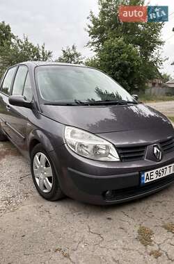 Renault Megane Scenic  2004