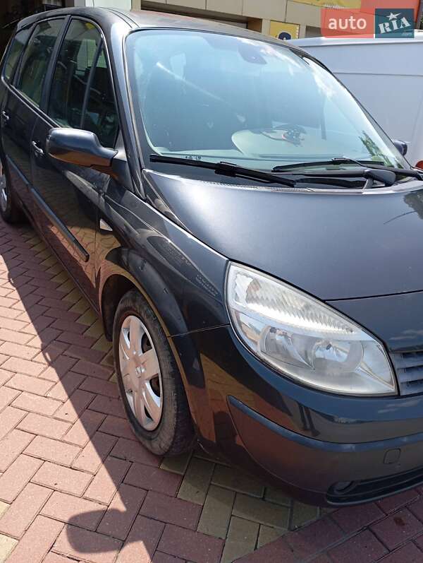 Мінівен Renault Megane Scenic