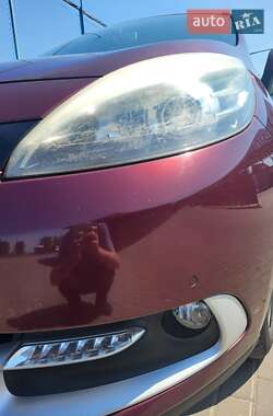 Renault Megane Scenic 2013