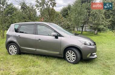 Renault Megane Scenic  2015