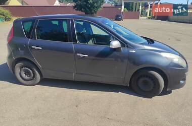 Renault Megane Scenic  2010