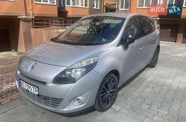Renault Megane Scenic  2011
