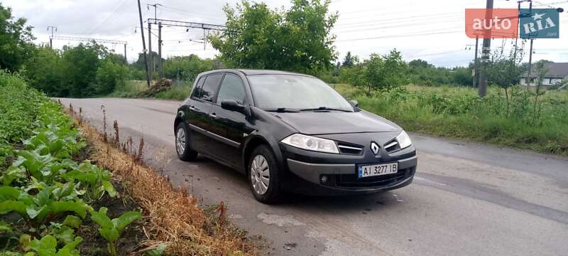 Хетчбек Renault Megane