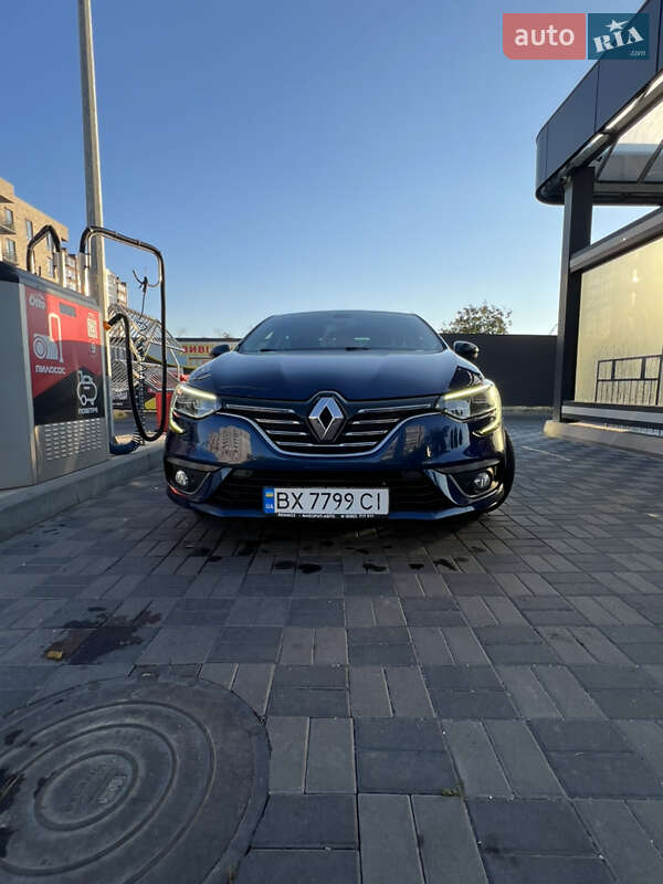 Седан Renault Megane