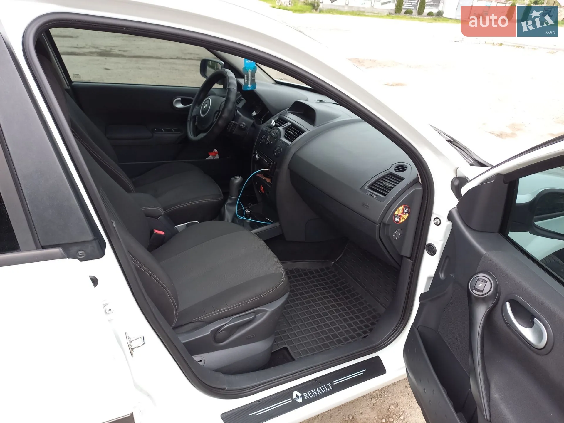 Renault Megane 2009 VIN VF1KM1R0H41154149 фото оголошення 5 з 15