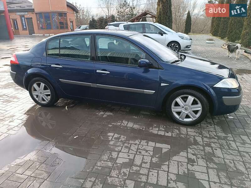 Седан Renault Megane