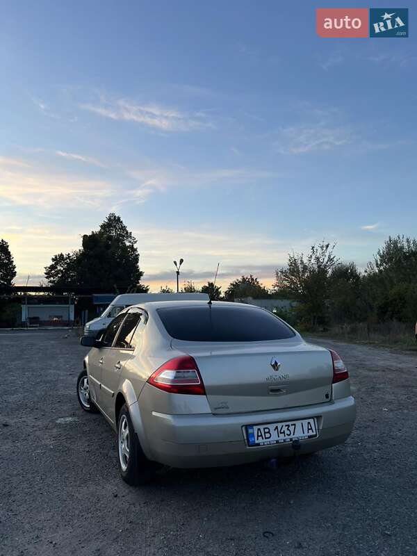 Седан Renault Megane