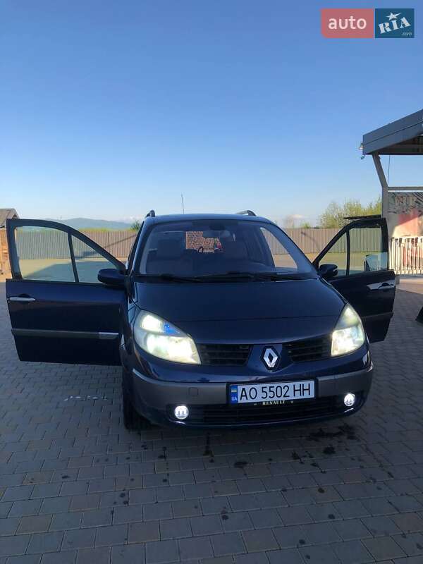 Мінівен Renault Megane