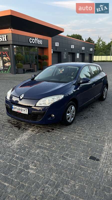 Хэтчбек Renault Megane