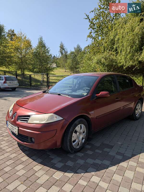 Седан Renault Megane