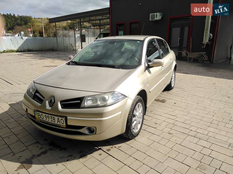 Седан Renault Megane