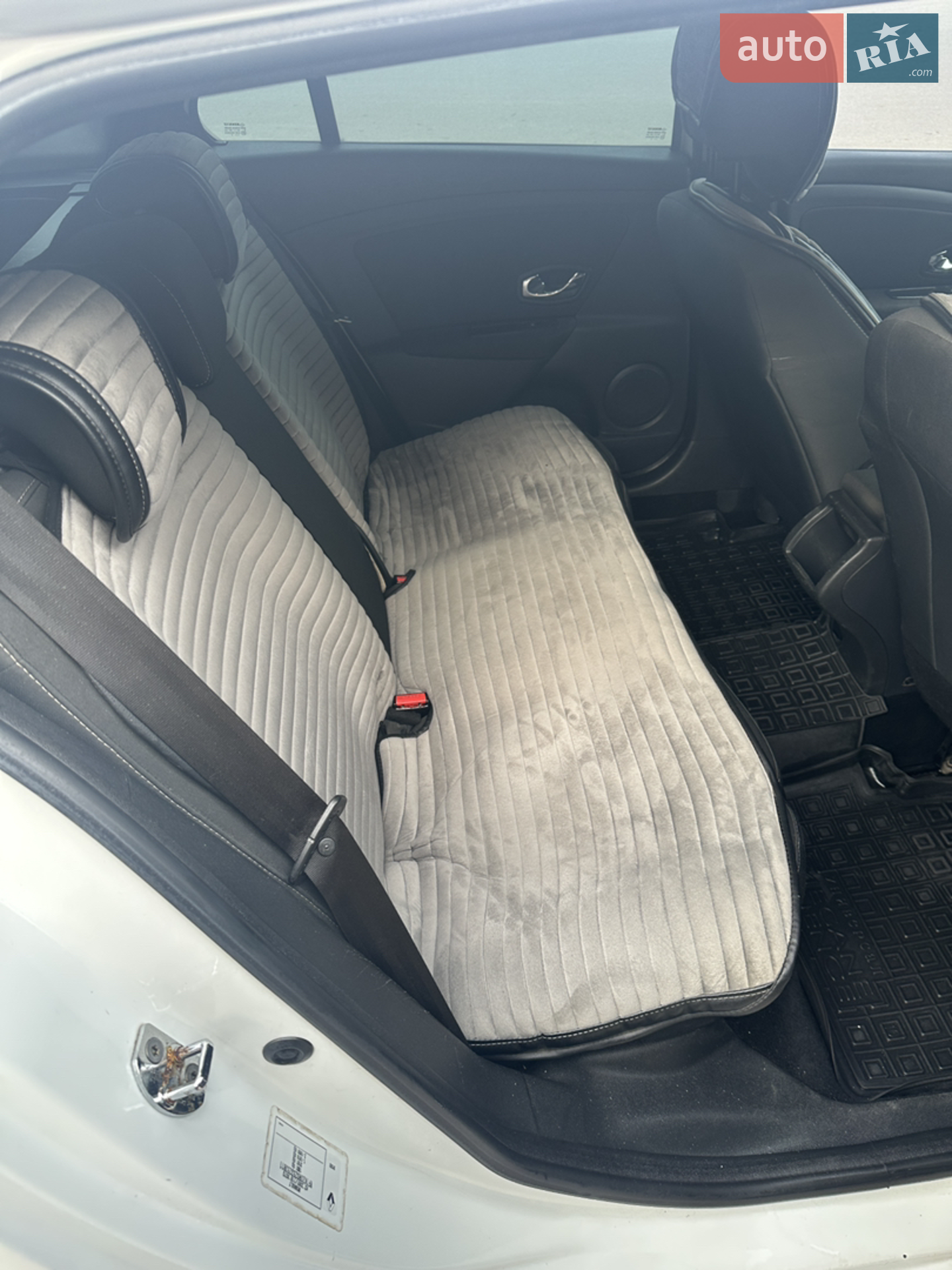 Renault Megane 2015 VIN VF1KZ0R0253253811 фото оголошення 5 з 14