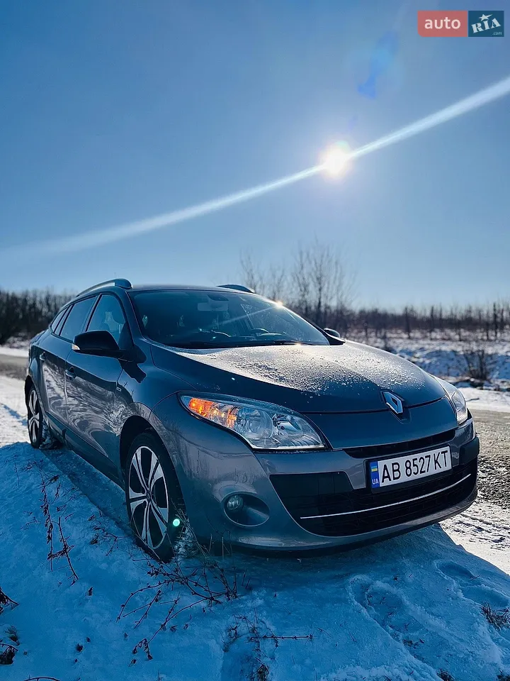 2011 Renault Megane - фото 1