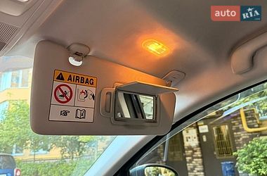 Седан Renault Megane 2017 в Киеве фото 40 Седан Renault Megane 2017 в Киеве