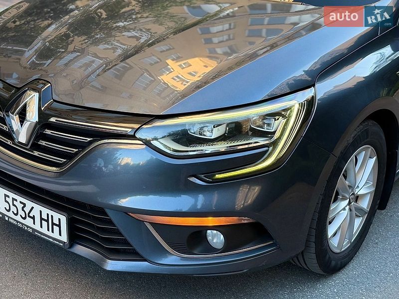 Седан Renault Megane 2017 в Киеве фото 45 Седан Renault Megane 2017 в Киеве