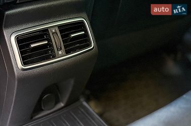 Седан Renault Megane 2017 в Киеве фото 46 Седан Renault Megane 2017 в Киеве