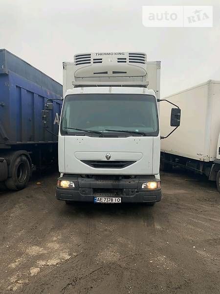 Вантажівки Renault Midlum