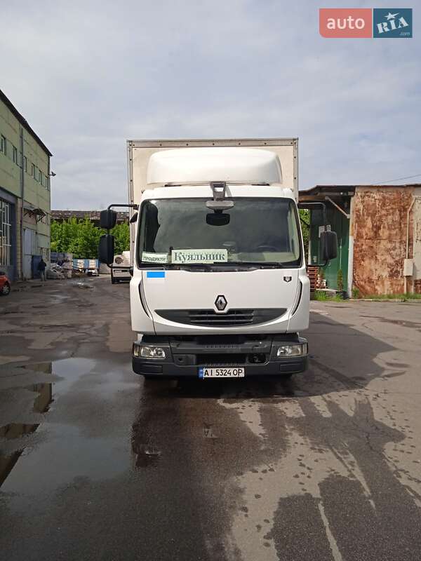 Грузовой фургон Renault Midlum