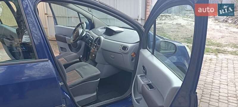 Хэтчбек Renault Modus 2009 в Львове