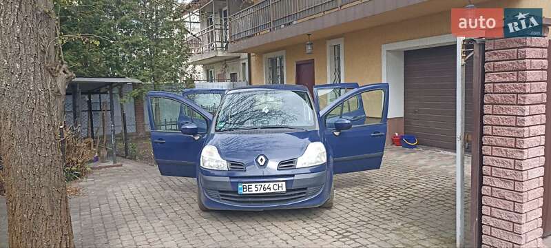 Хэтчбек Renault Modus 2009 в Львове