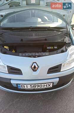 Renault Modus  2010